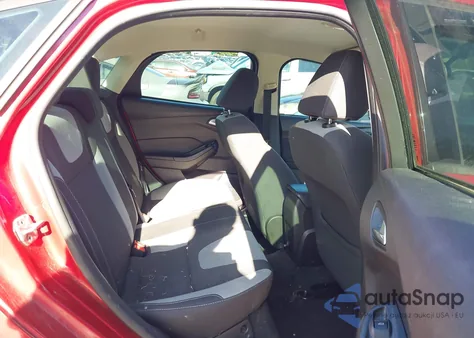 2012 Ford Focus Se z USA, uszkodzony, nr VIN 1FAHP3F25CL460983